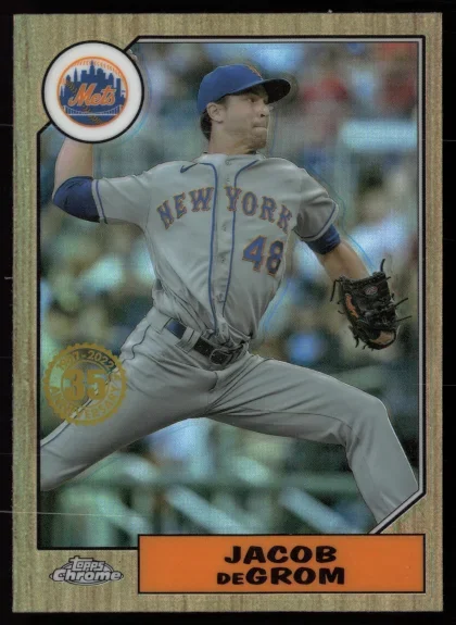 2022 2022 Topps Chrome Jacob deGrom Baseball card — Front